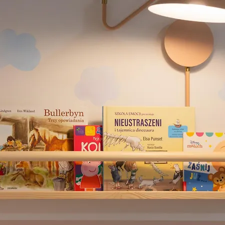 Lux Pastel Oasis Family With Parking & Gym By Renters Prestige