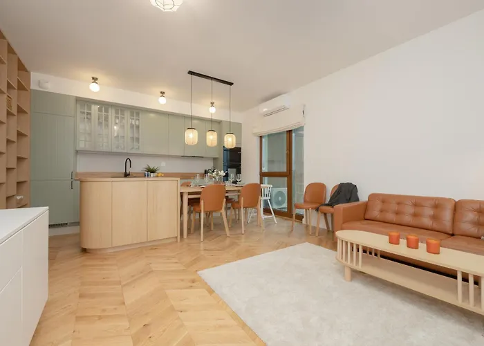 Lux Pastel Oasis Family With Parking & Gym By Renters Prestige