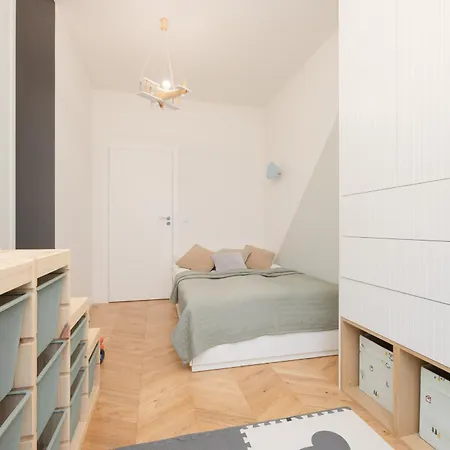 Lux Pastel Oasis Family With Parking & Gym By Renters Prestige Apartmán